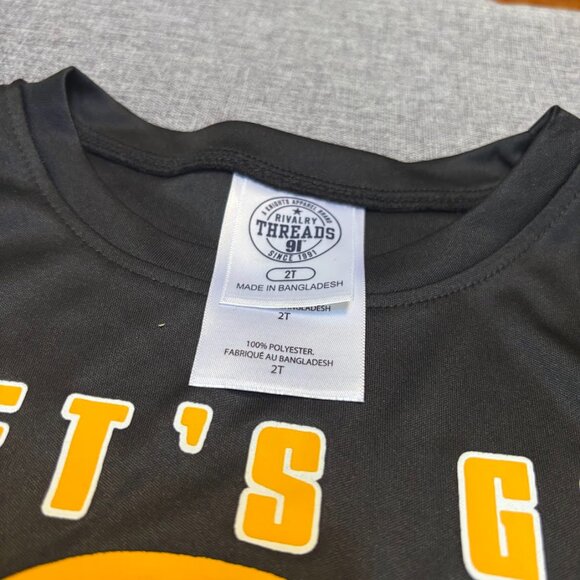 NCAA Iowa Hawkeyes Toddler T-Shirt and Shorts Set, 2T - Picture 2 of 6